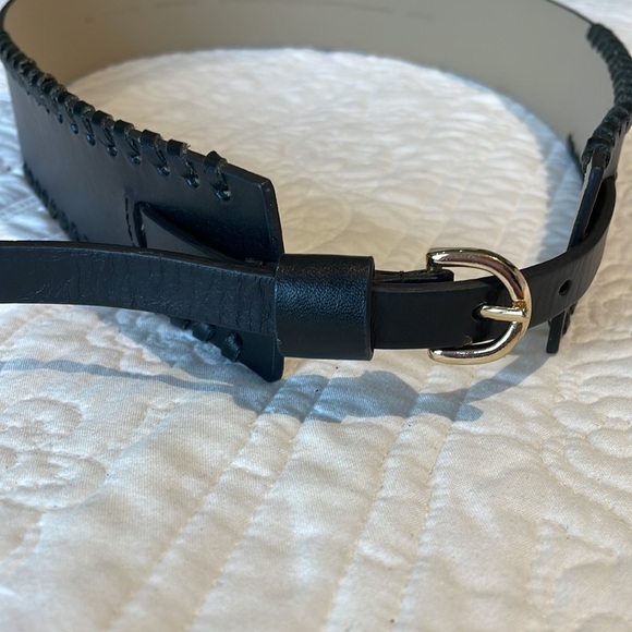Ann Taylor leather belt - Picture 4 of 9